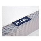 Madrass Dr. Lübbe Air Comfort kaldskum 70x140 cm montert i barneseng