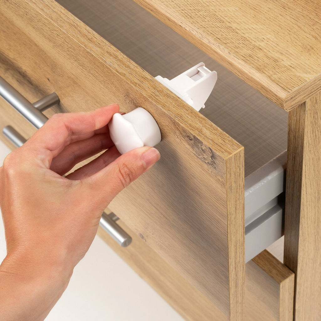 Detalj av magnetlås i bruk