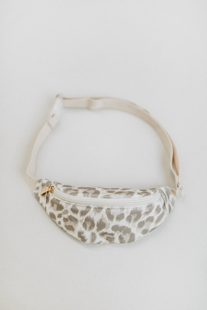 Magveske 'Leo 5' i twill med leopardmønster forfra