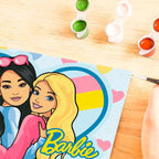 Mal etter tall Barbie-Duo med åpent fargebrett og pensel
