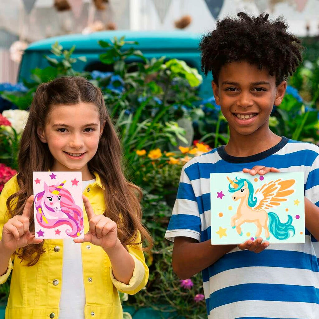 Montert staffeli med maleflater i Mal etter tall neon-atelier enhjørning med staffeli