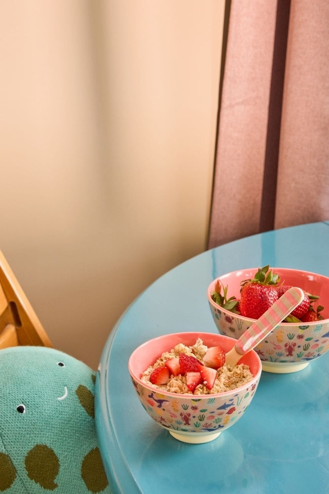 Melaminbolle 700 ml Coral Ocean-print detalj
