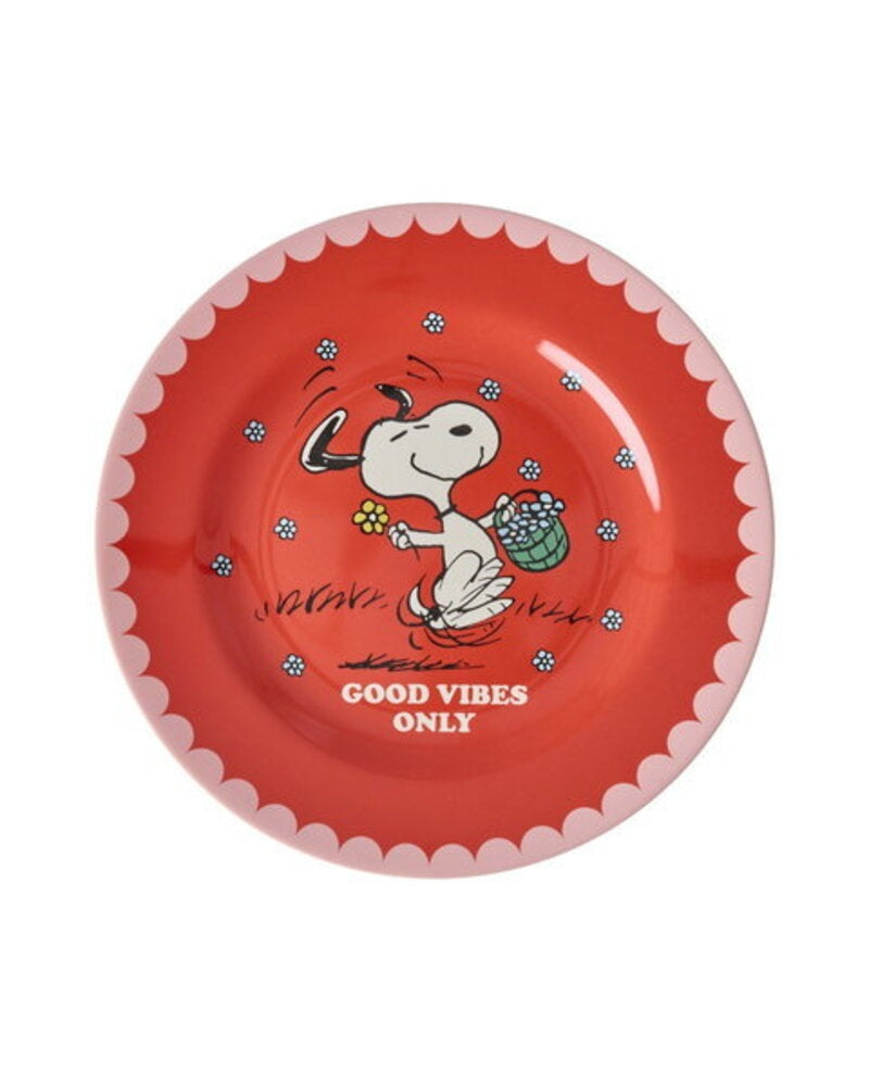 Nærbilde av Melamintallerken med Snoopy-print