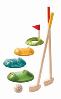 Minigolfsett komplett i tre med 2 køller og baner forfra