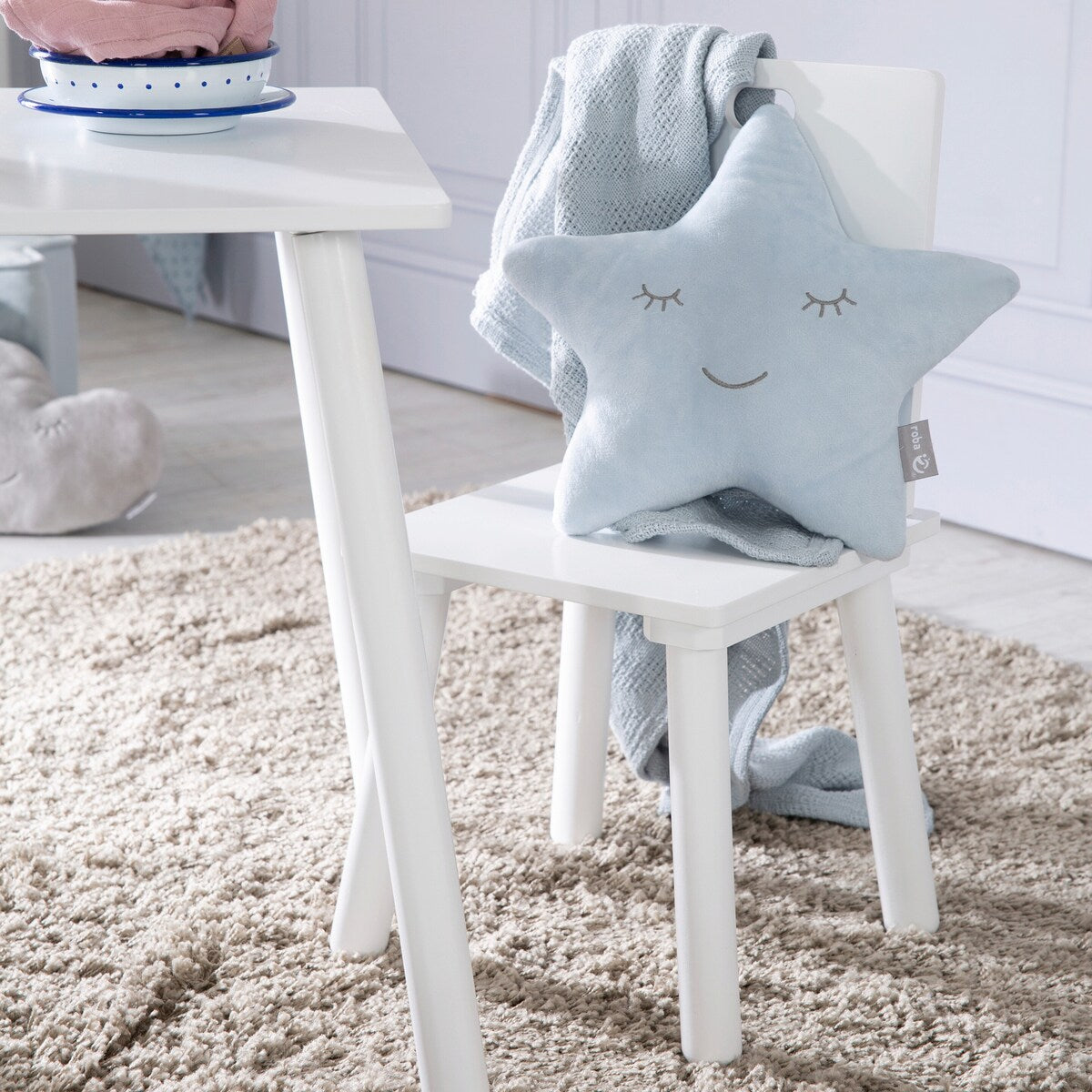 Møbelgruppe for barn 3-deler i MDF, 1,5-10 år sideprofil