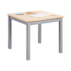 Nærbilde av bordplate på Møbelgruppe for barn Fenna furu 57x57 cm 2-7 år