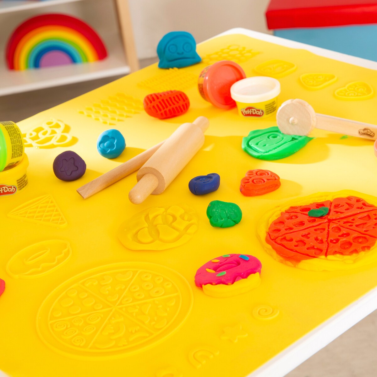 Møbelgruppe for barn Play-Doh 12 deler hvit massivtre med modellverktøy