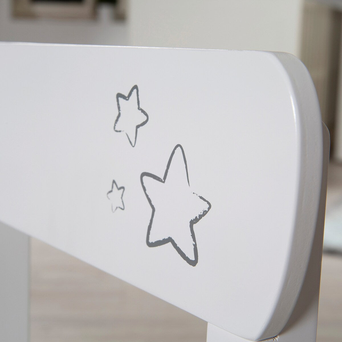 Nærbilde av møbelgruppe for barn Little Stars MDF 2-10 år