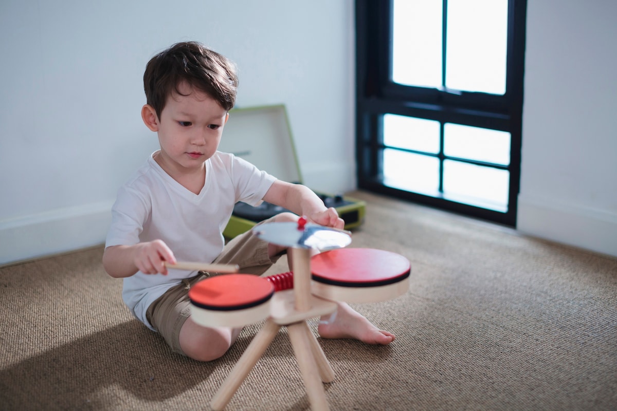 Pakking av Musikkband med trommer og cymbal fra 3 år