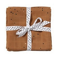 Musselinklut 2-pack Dreamy Dots sennepsgul 120x120 cm Done by Deer forfra