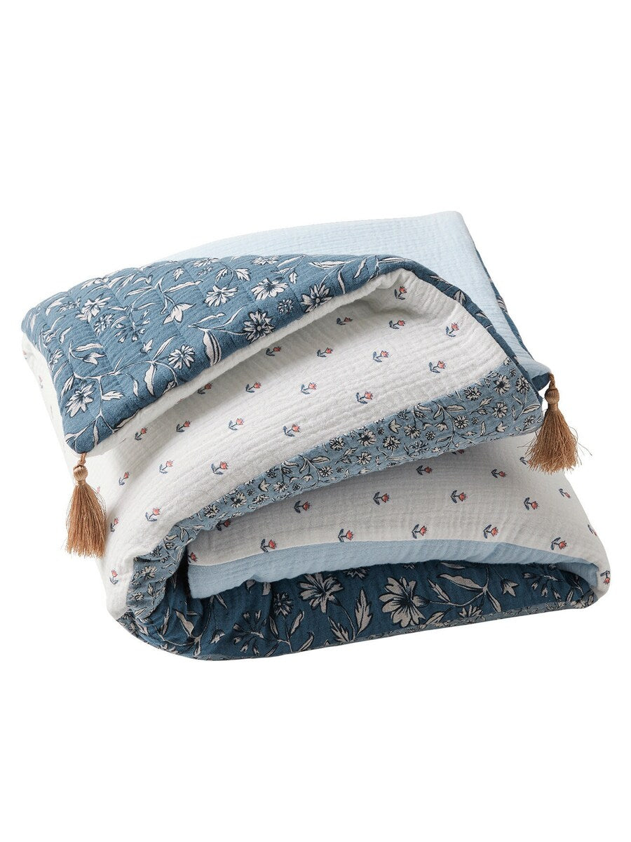 Detalj av quaster på Patchwork lekematte og lekegrindinnlegg musselin bomull