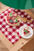 Pizzasett i tre med 22 tilbehør i filt 18 cm pizzaheber og brett