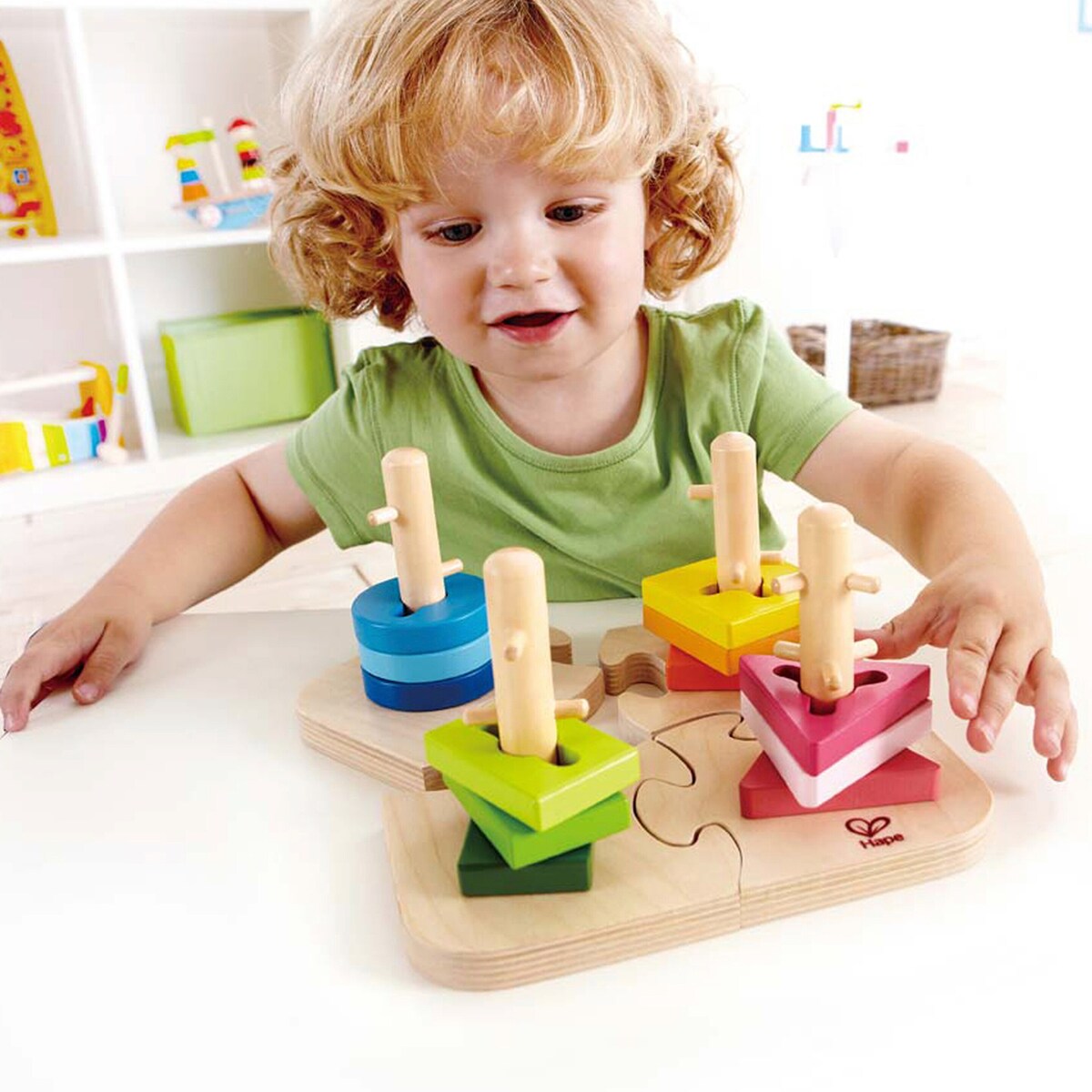 Montert Pluggespill kreativt puslespill i tre fra 18 mnd 16 deler - Hape med staver