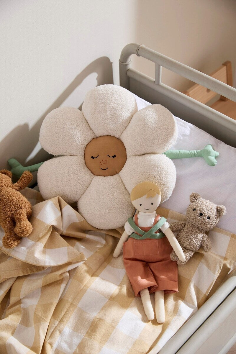 Pute blomsterform Oeko-Tex sherpa 55x37 cm montert i barneseng
