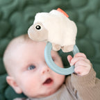 Rangle med biteleke Sheepy i blå detalj