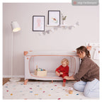 Reiseseng Dream N Play Plus med foldemadrass pakket klar til transport