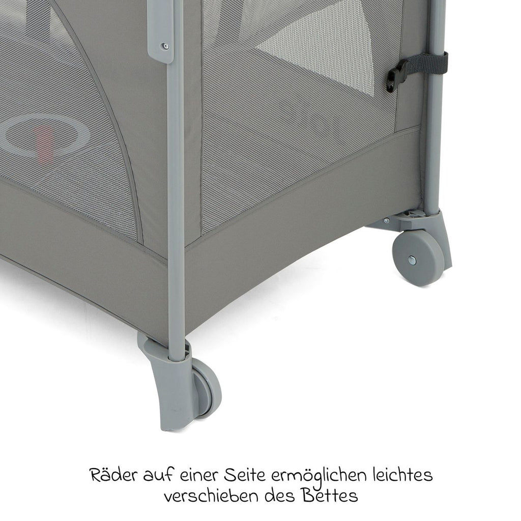 Reiseseng og bedside crib Kubbie Sleep 0-15 kg med madrass pakket i bil