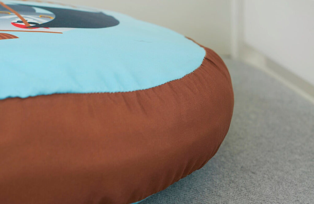 Detalj av mønster på Rundputesett "Pirat Luan" 2 stk Ø40 cm polyester