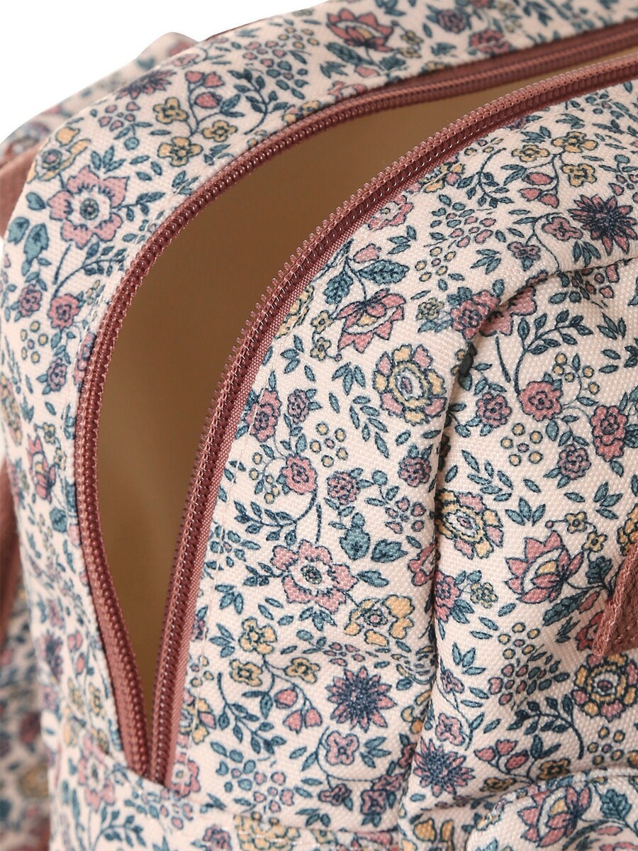 Detalj av justerbare skulderstropper på Ryggsekk med blomster for barnehage og skole 20x27 cm