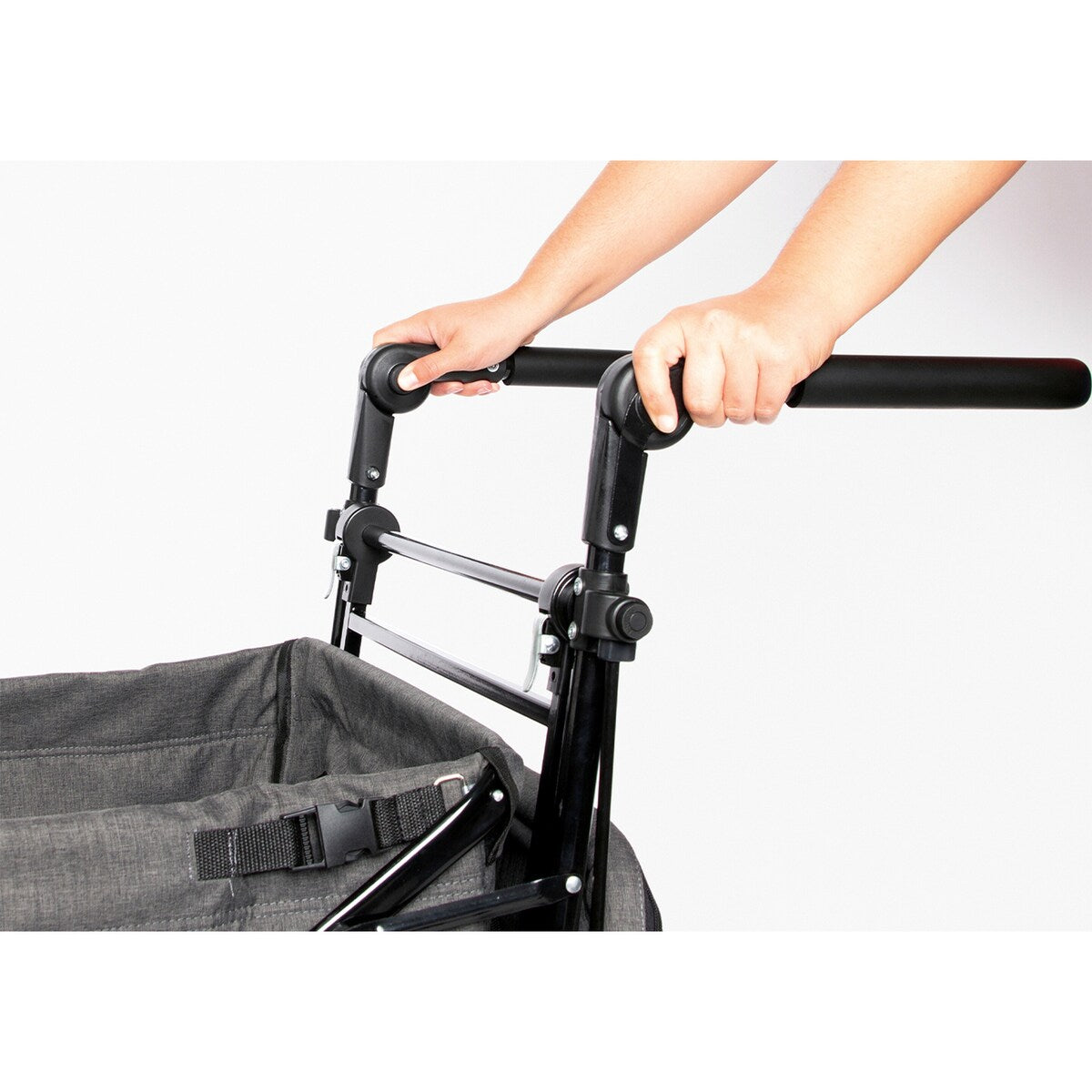Sammenleggbar trekkvogn AddPlus med brems 120x56 cm montert på tur