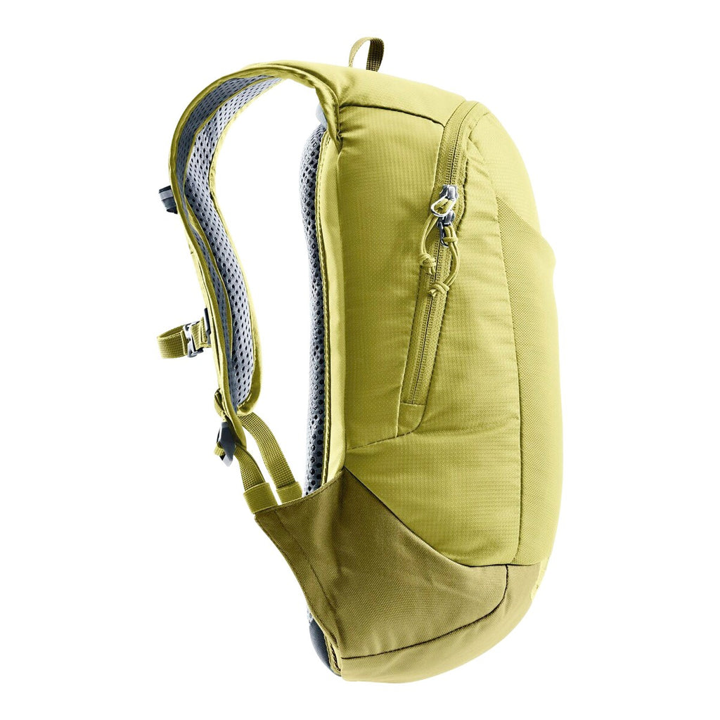 Detalj av skulderstropper på Sekkeryggsekk Junior Bike 8 l 38x22x14 cm