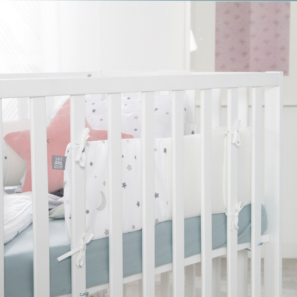 Sengebeskytter Easy Air safe asleep® med luftsirkulasjon grå bakside