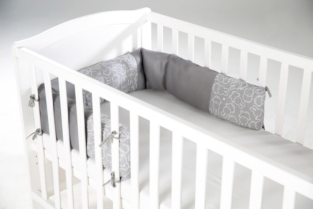 Sengebeskytter Easy Air safe asleep Miffy med glidelås for vask