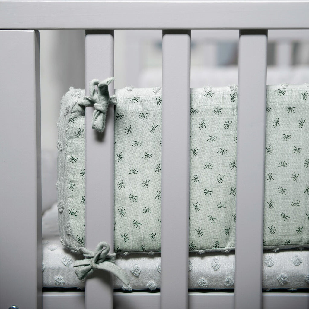Sengebeskytter for babyseng 60x120 / 70x140 cm Lil Planet - roba fra siden