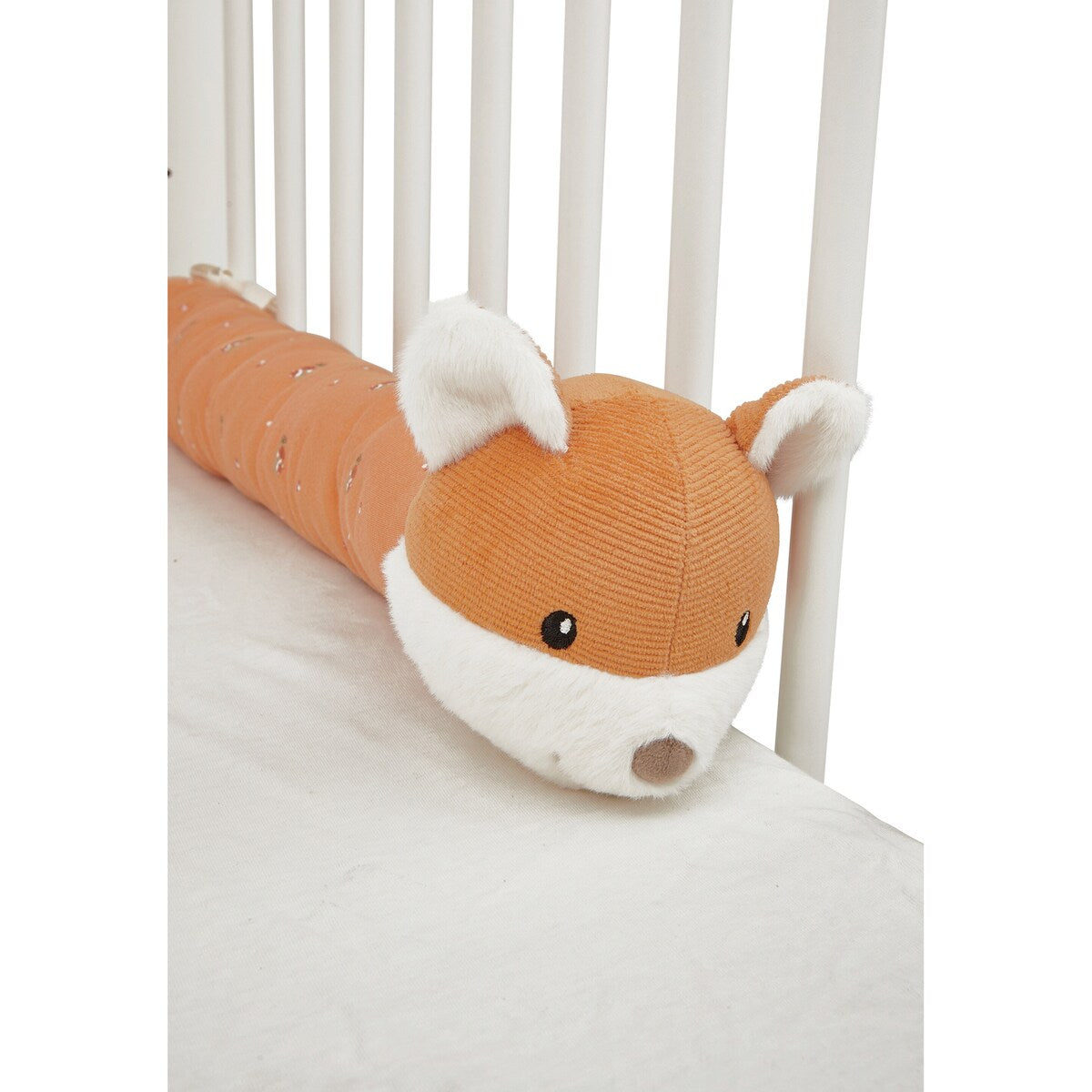 Sengebeskytterslange Fuchs Filou 180 cm montert i seng