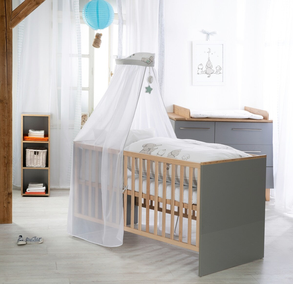 Nærbilde av mykt materiale i Sengesett for babyseng Sternenzauber 4-delt