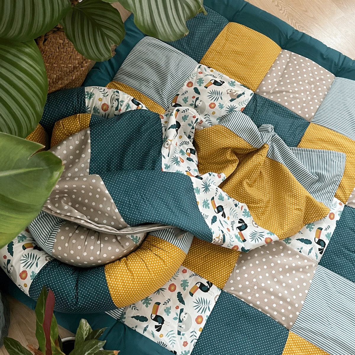 Sengeslange patchwork 400 cm bomull i bruk som kantbeskytter