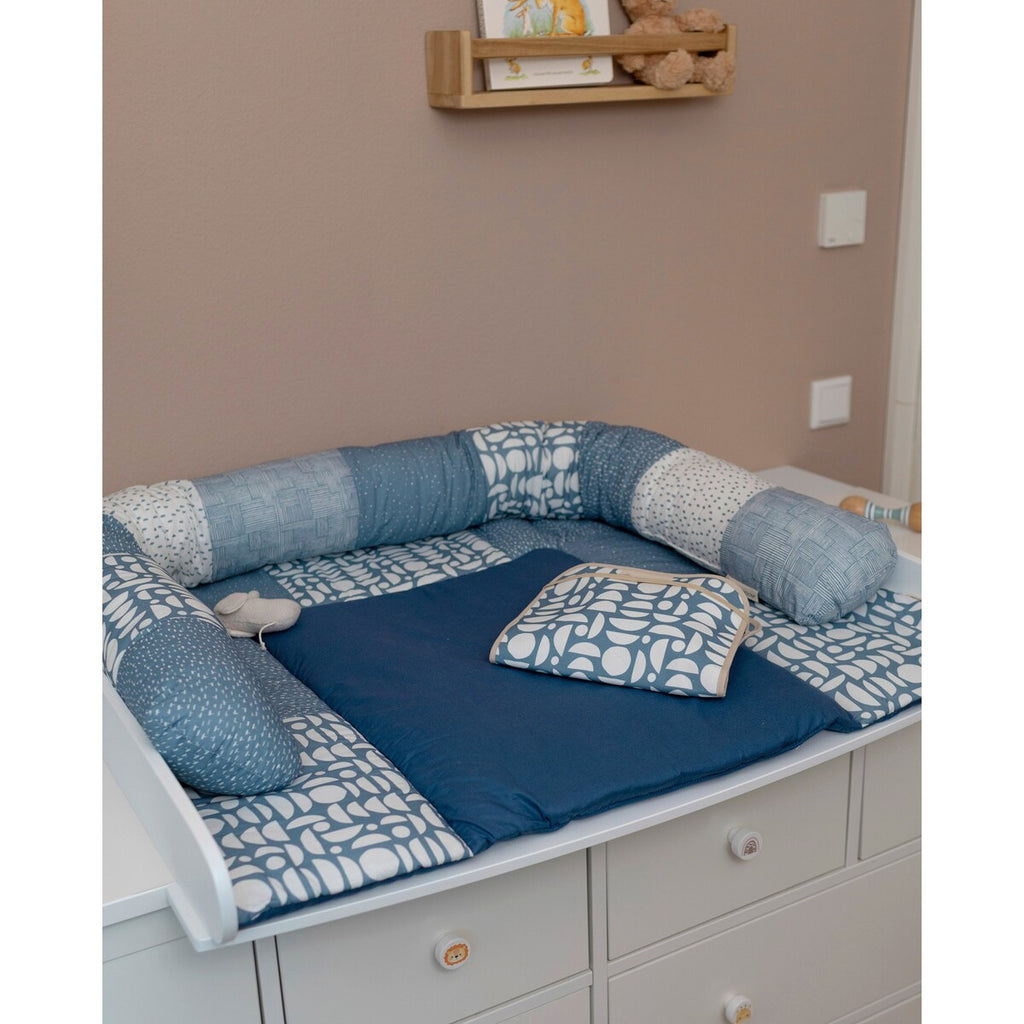 Sengeslange patchwork bomull 200 cm, Ø 13 cm nærbilde av fylling