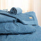 Montert Sengeslange 'Seashells' indigo bomull i baby seng