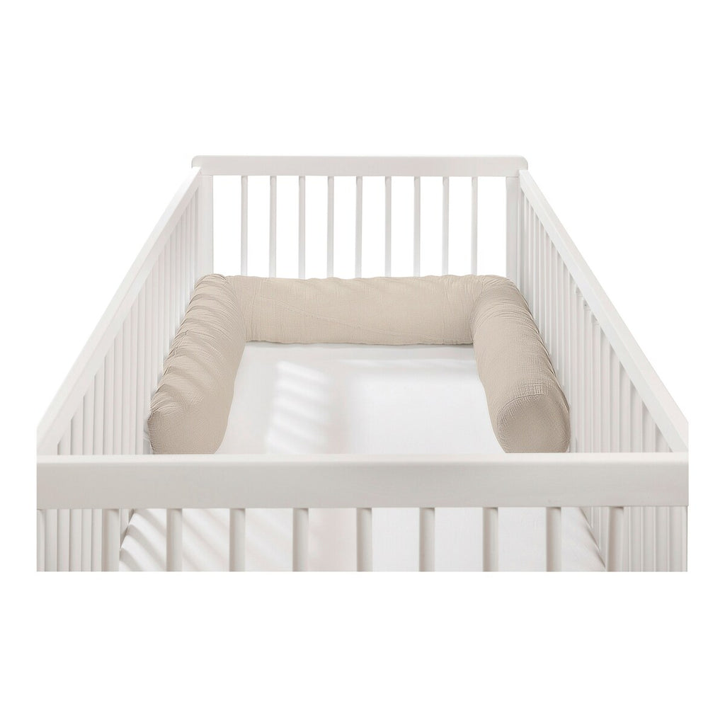 Montert sengeslangebeskytter musselin 14x180 cm bomull i babygitter
