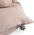 Sengetøy junior musselin 100x135 cm Seabreeze beige - Sebra bakside