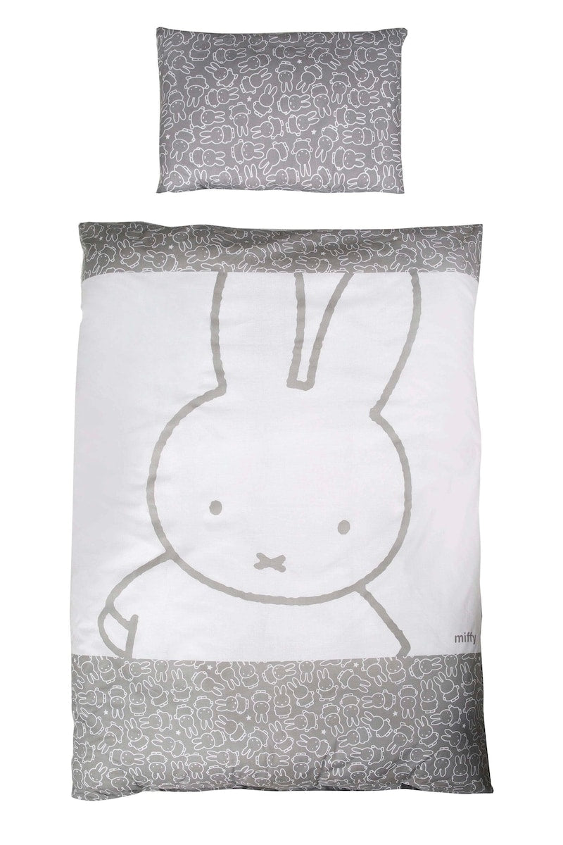 Sengetøy Miffy vendbart 2-delt 40x60 cm bomull forside med Miffy mønster