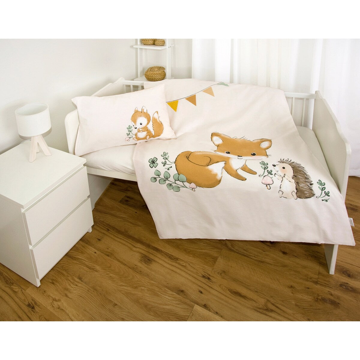 Nærbilde av stoffet i sengetøy renforcé vendbart skogdyr 100x135 / 40x60 cm