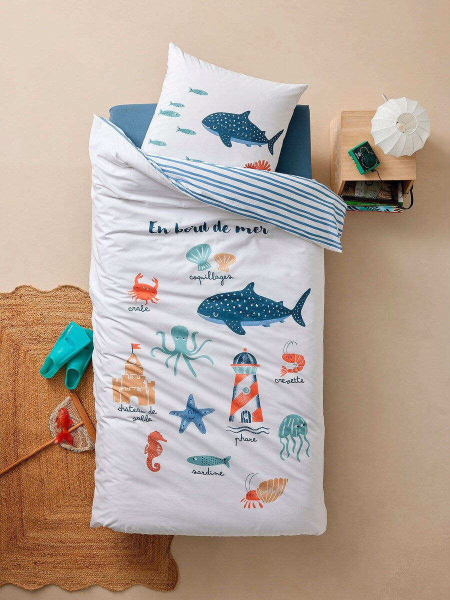 Sengetøysett for barn med maritime motiver bakside
