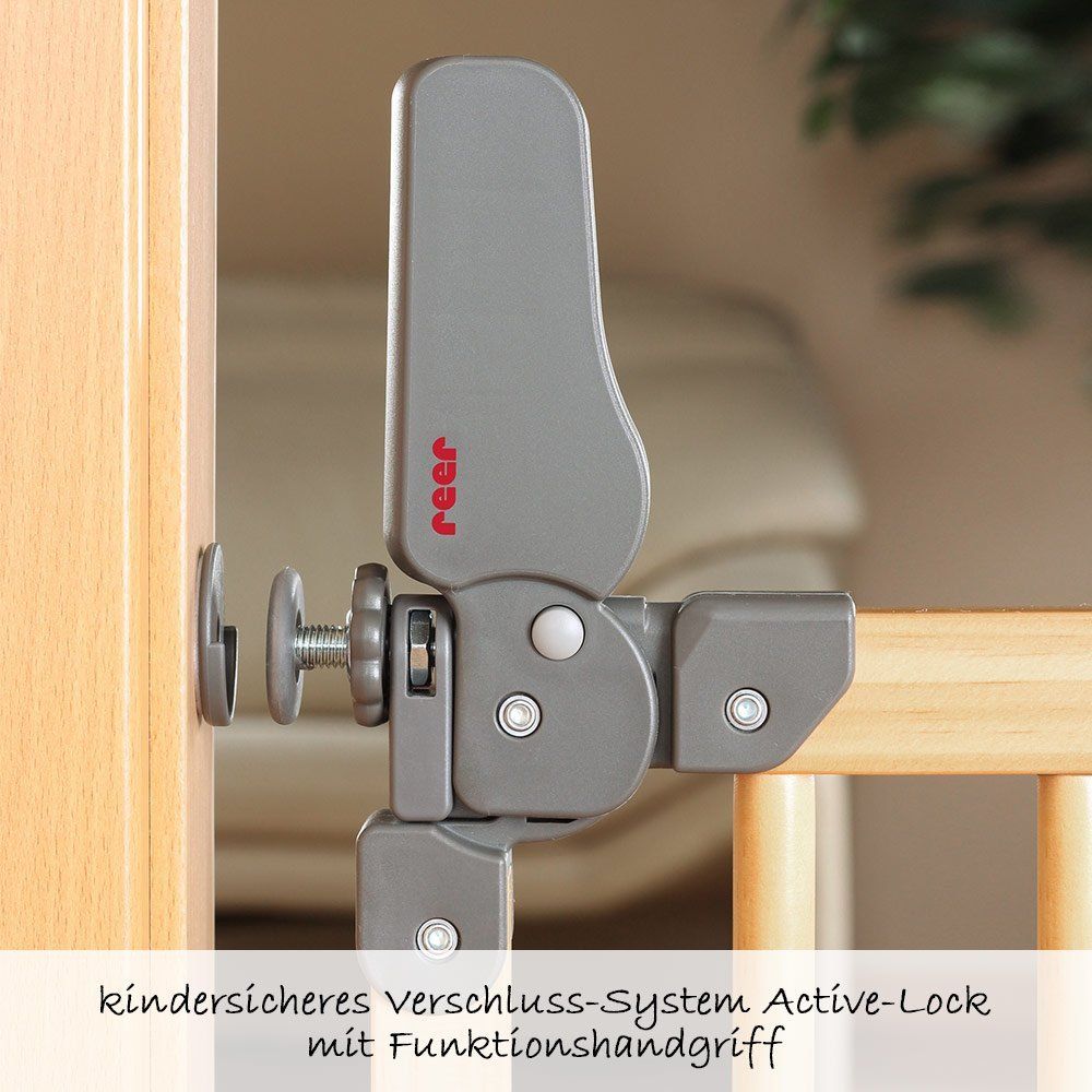 Nærbilde av trematerialet på Sikkerhetsgrind Active Lock i tre 75-104,5 cm - Reer