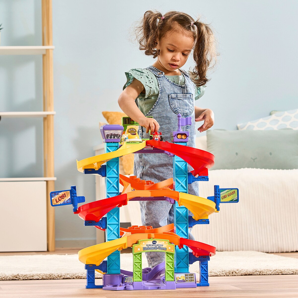 Detalj av spiralrampe på Sikksakktårn bilbane fra Vtech