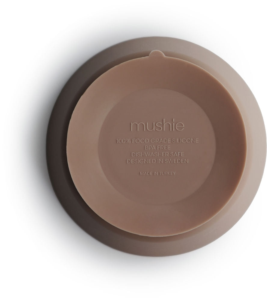 Detalj av sugekopp på Silikonskål med sugekopp 280 ml natural Mushie