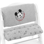 Nærbilde av Disney Mickey Mouse mønster på sittepute til Alpha barnestol Highchair Pad Deluxe grå