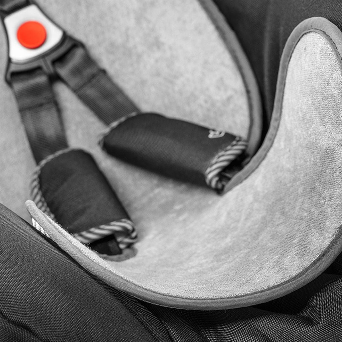 Detalj av 3D-wabenstruktur på Sitteunderlag for babystol Cool & Dry