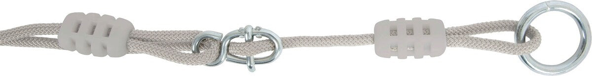 Småbarnshuske i tre med skandinavisk design small foot nærbilde av treverk