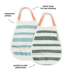 Smekke med oppsamlingslomme 2-pack 4-24 mnd Done by Deer elastisk hals detalj