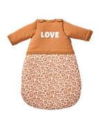 Sovepose for baby LOVELY LEO med avtakbare ermer forfra