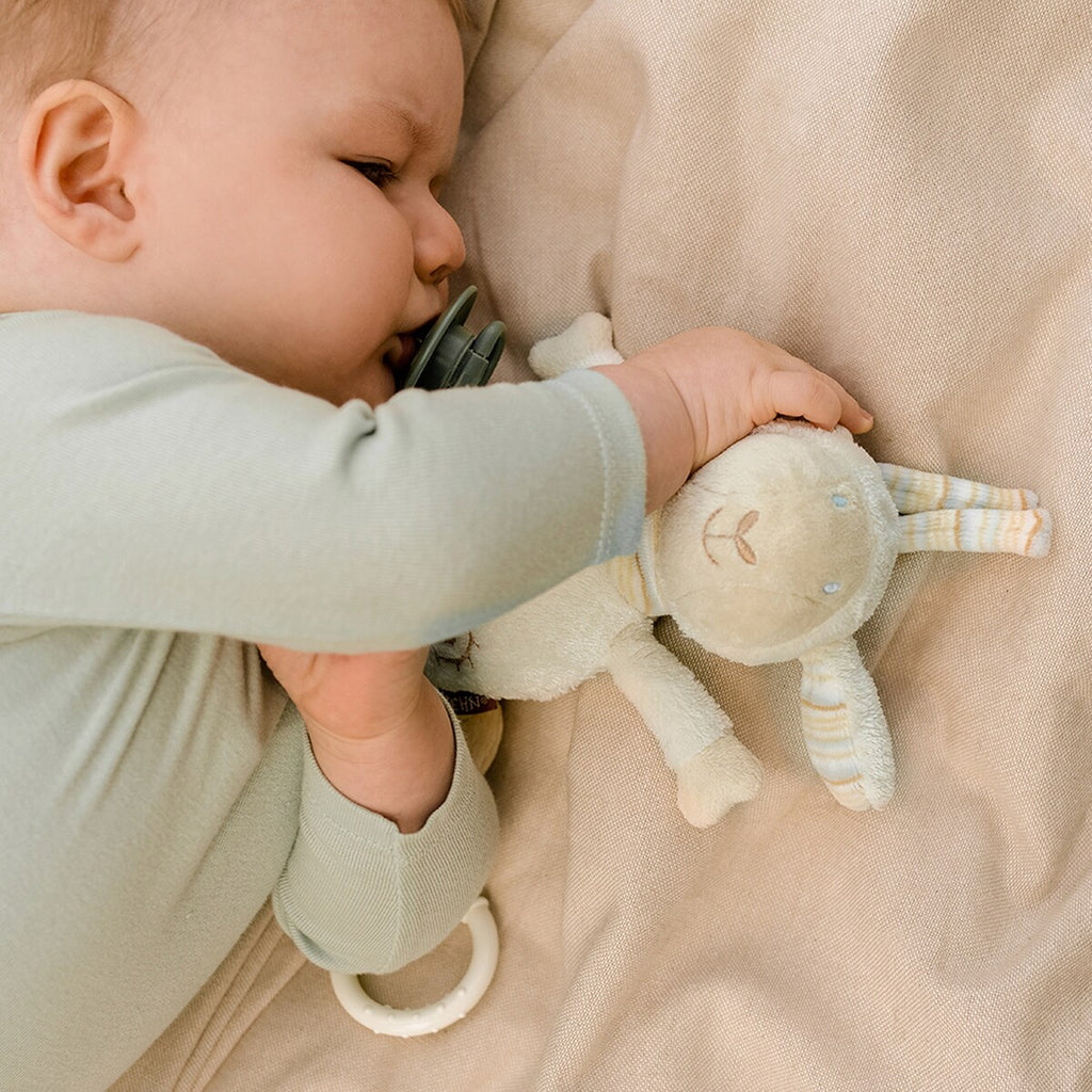 Spilledåse sau Baby Love 18 cm, Brahms vuggevise bakside