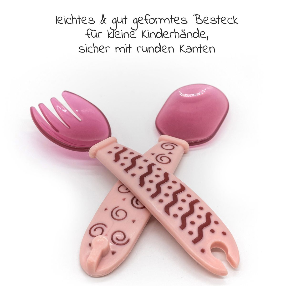 Nærbilde av bestikk fra spisesett 4 deler med tallerken, bestikk og drikkekopp, rosa - Nuk