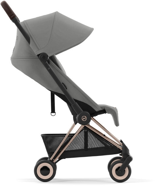 Nærbilde av integrert bæresele på Sportsvogn Coya ultrakompakt Rosegold Mirage Grey