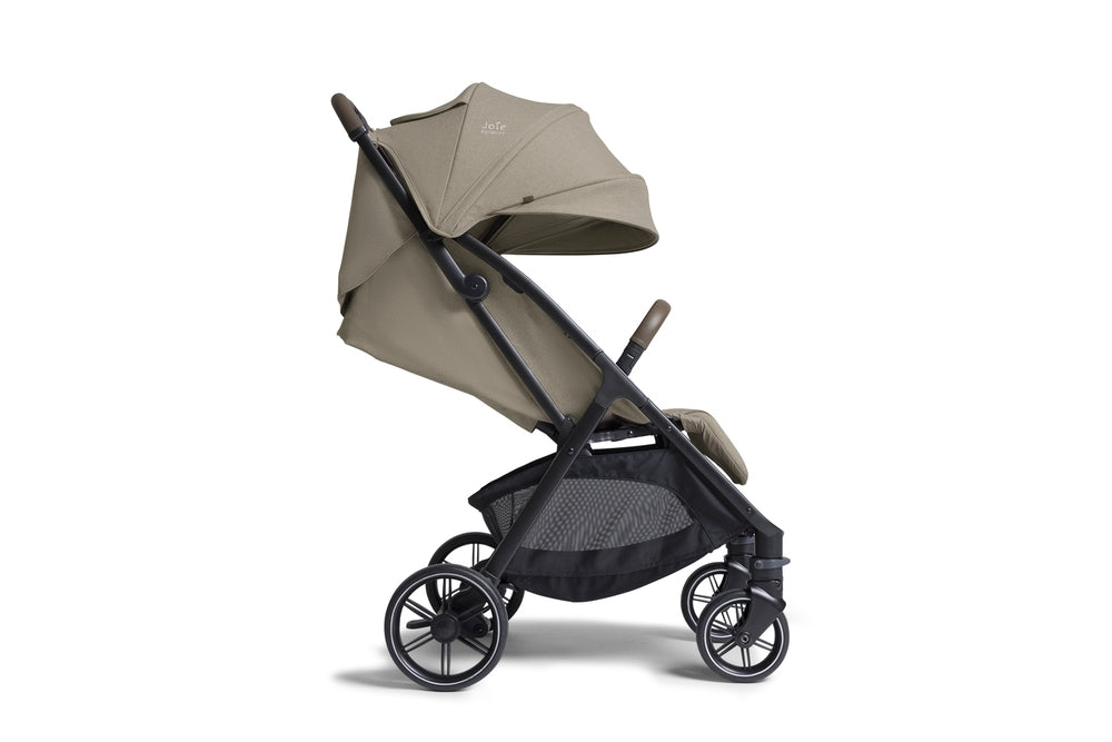 Sportsvogn parcel™ lx Signature Sandstone montert i sammenfoldet posisjon